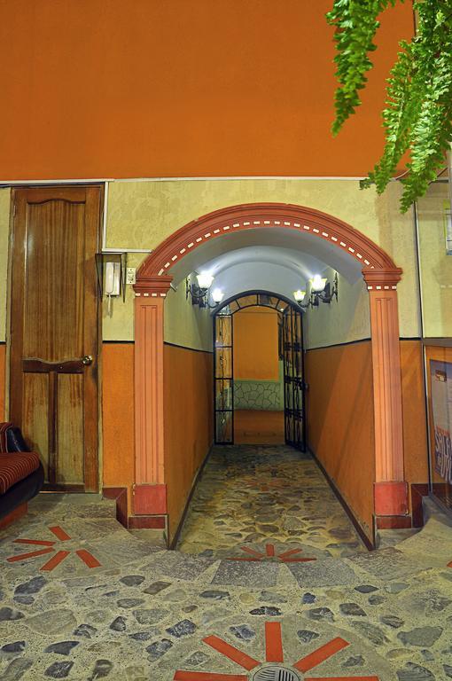 Hotel Fuentes La Paz Buitenkant foto